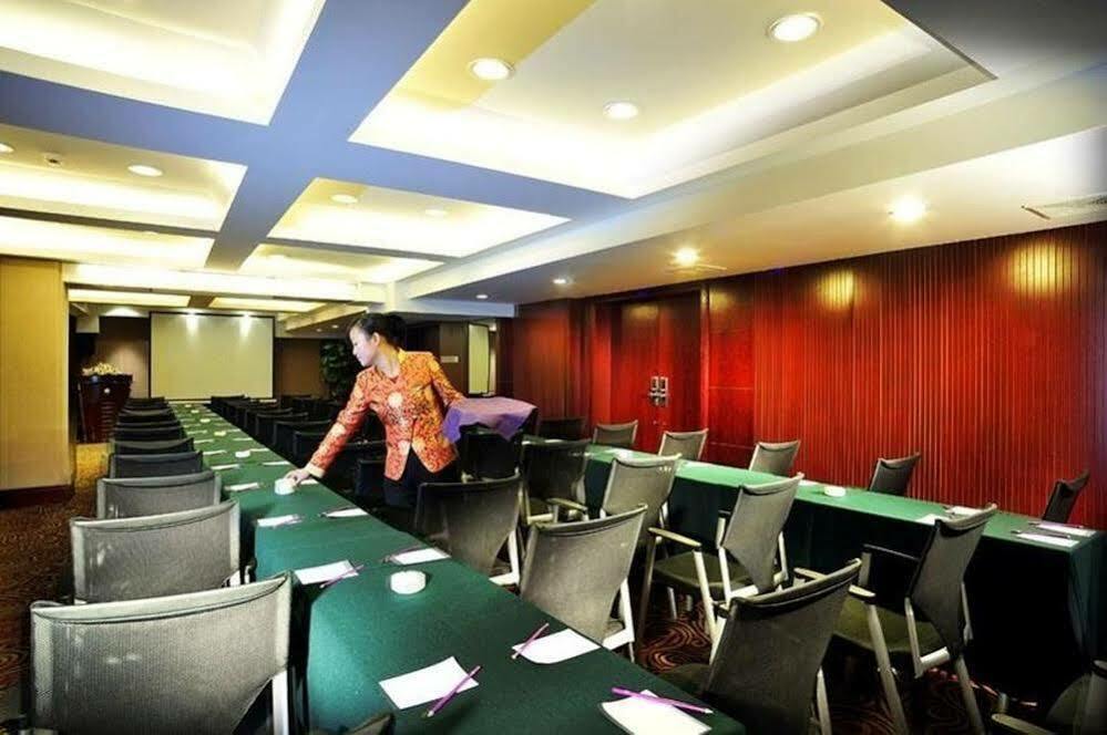 Zhaorui International Hotel Wuhan Zewnętrze zdjęcie